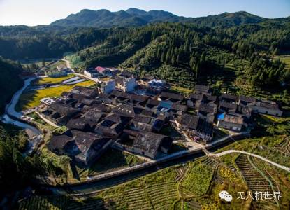 福建飞手徐陈森：清晨放飞我的飞机，让它去探一探云层