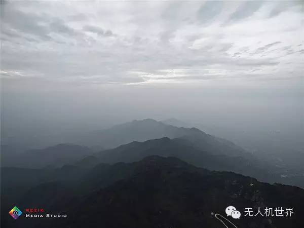 北京飞手明岩：一路向西70km，只为第一次实现空中摄影
