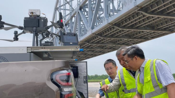 京沪高铁基础设施无人机智能巡检系统关键技术