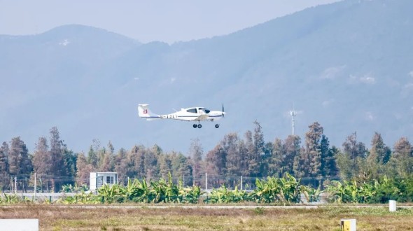 全国首条跨省低空冰雪文旅专线在珠海首发启航